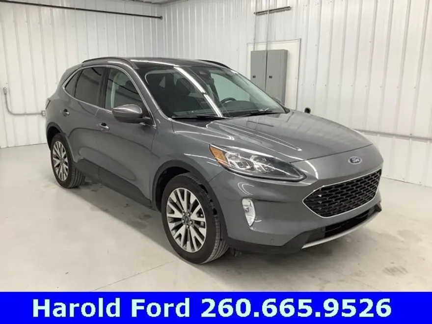 2022 Ford Escape Titanium photo 1