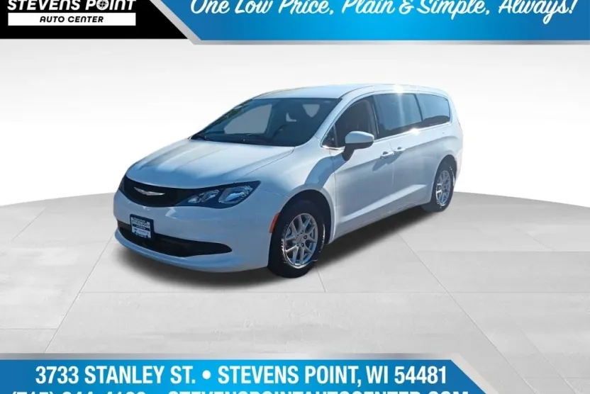 2022 Chrysler Voyager LX photo 1