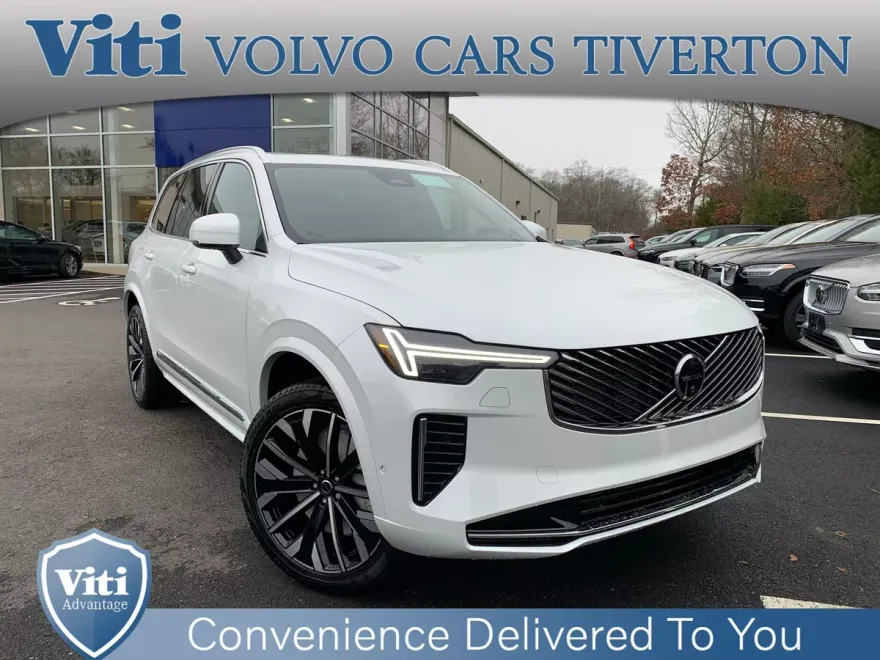 2025 Volvo XC90 B5 Plus photo 1