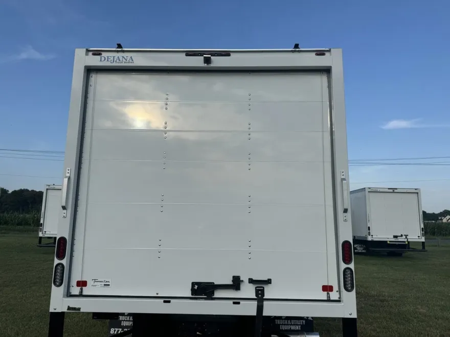 2024 Ford E-350 photo 4