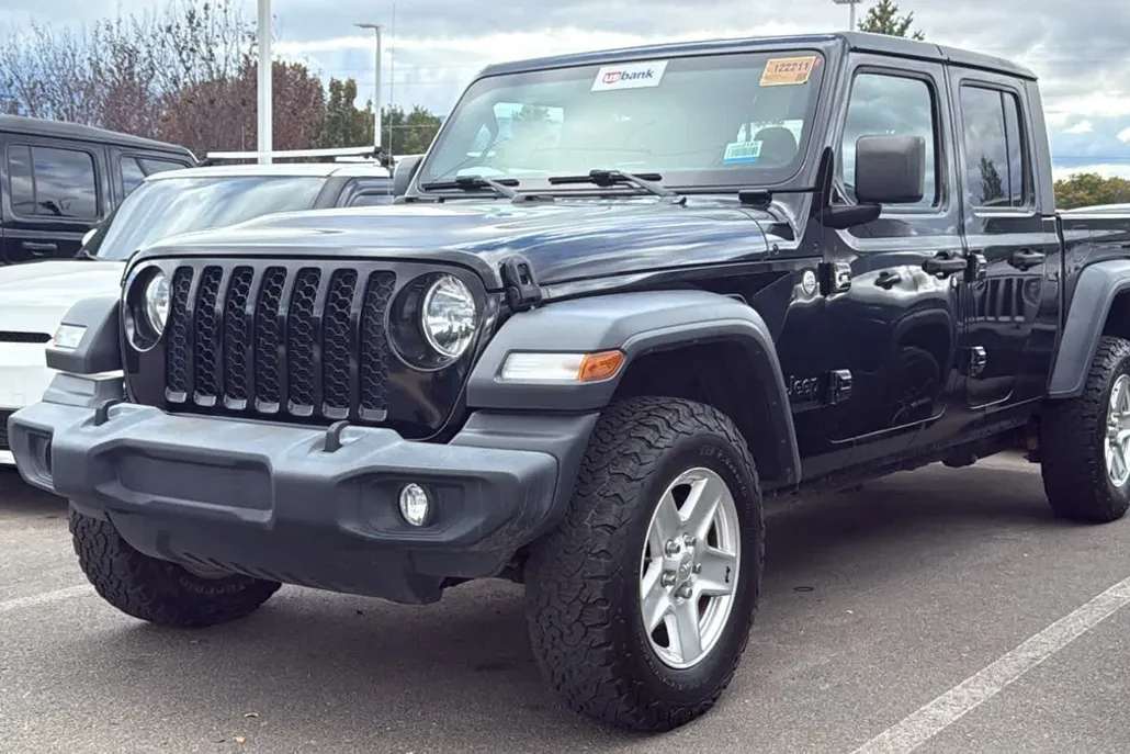 2020 Jeep Gladiator Sport S photo 1