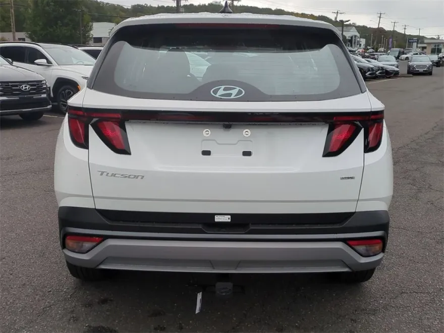 2026 Hyundai Tucson SE photo 1
