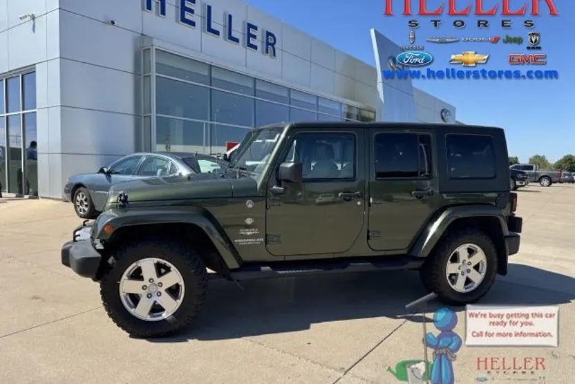 2009 Jeep Wrangler Sahara photo 1
