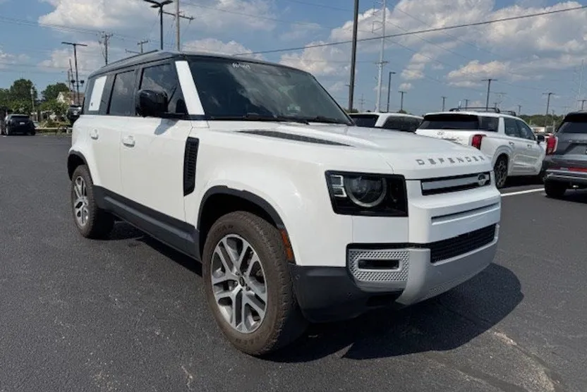 2020 Land Rover Defender 110 HSE photo 1