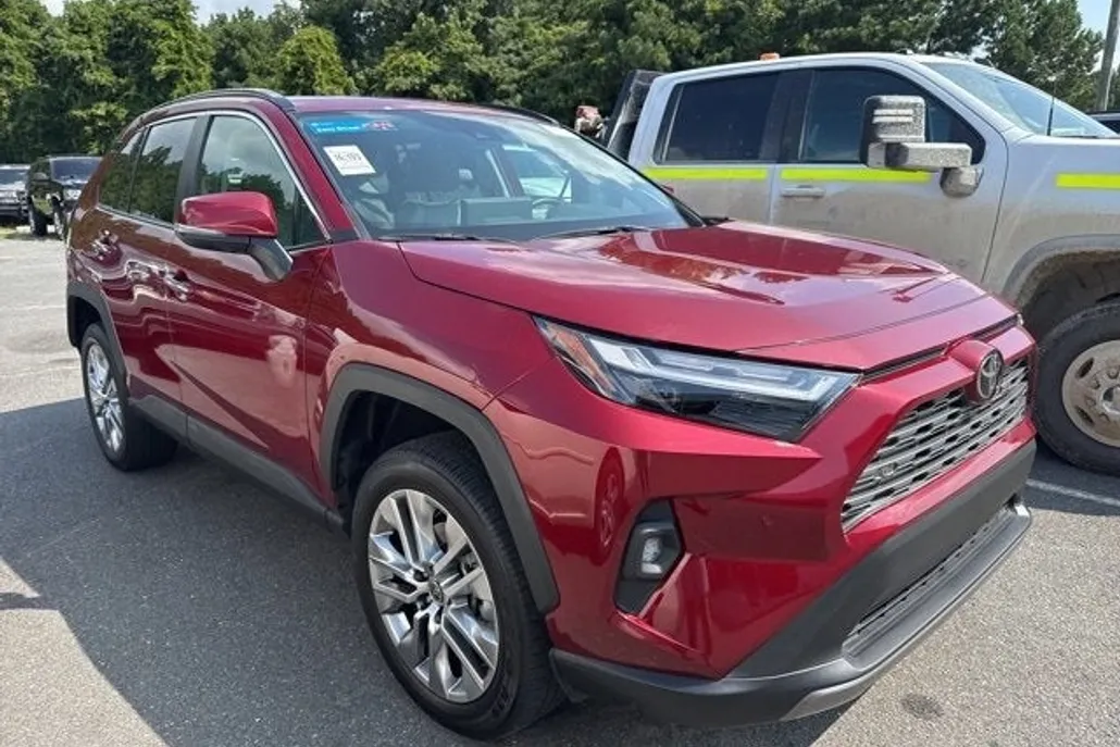 2024 Toyota RAV4 Limited photo 1