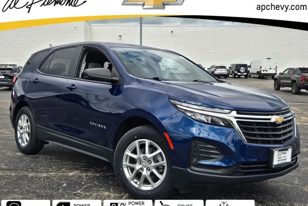 2022 Chevrolet Equinox LS photo 1