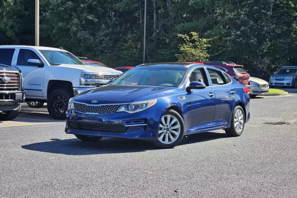 2017 Kia Optima EX photo 1