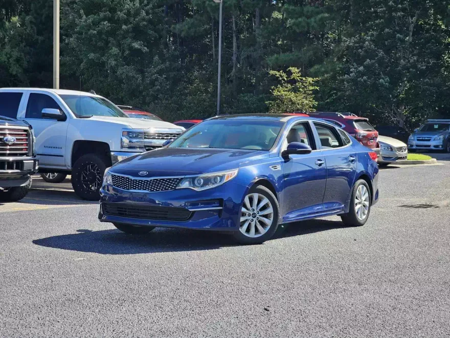 2017 Kia Optima EX photo 1