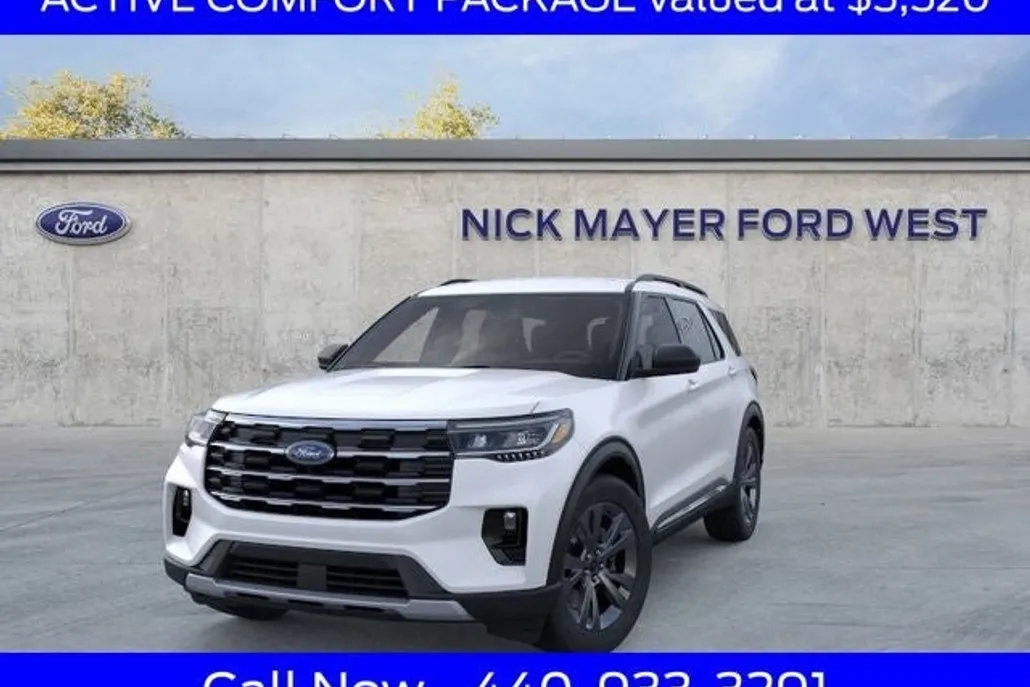 2025 Ford Explorer photo 1