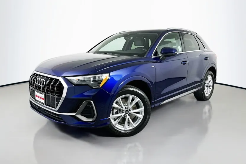 2022 Audi Q3 S line Premium photo 1