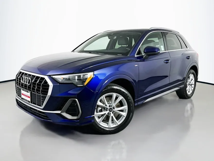 2022 Audi Q3 S line Premium photo 1