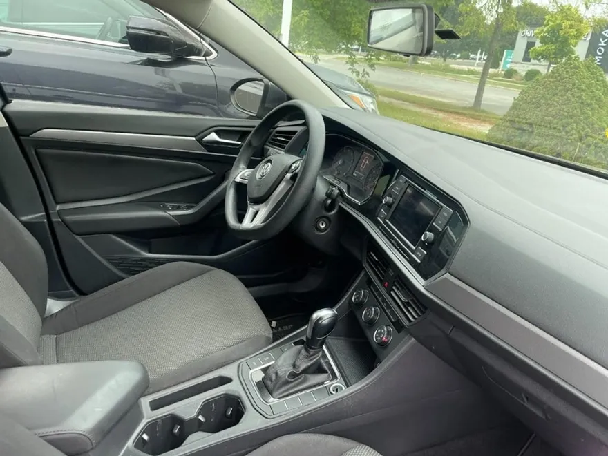 2019 Volkswagen Jetta S photo 1