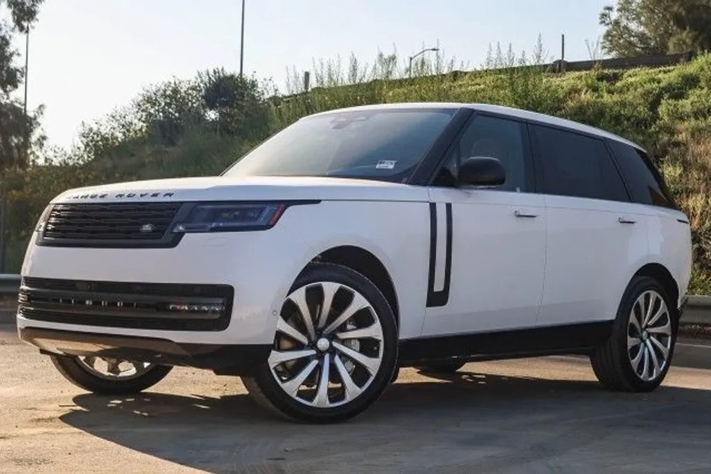 2025 Land Rover Range Rover SE photo 1
