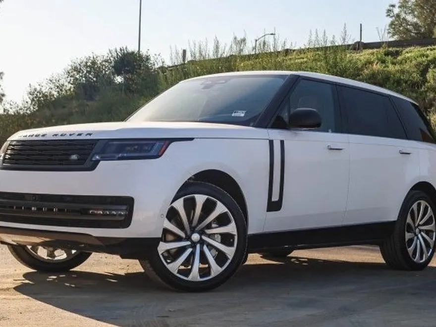 2025 Land Rover Range Rover SE photo 1