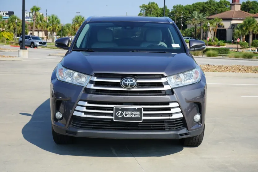 2017 Toyota Highlander SE XLE photo 1