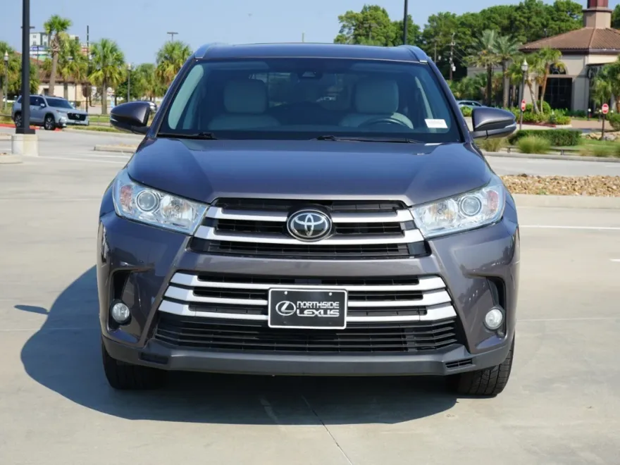 2017 Toyota Highlander SE XLE photo 1