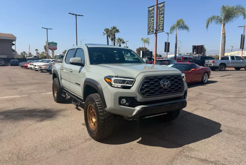 2022 Toyota Tacoma TRD Double Cab V6 photo 1