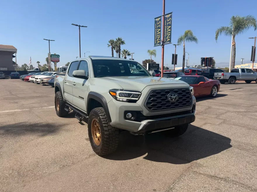 2022 Toyota Tacoma TRD Double Cab V6 photo 1