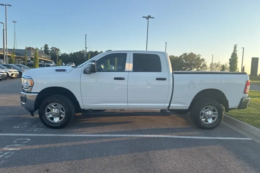2024 Ram 2500 Tradesman photo 1