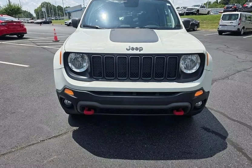 2020 Jeep Renegade Trailhawk photo 1