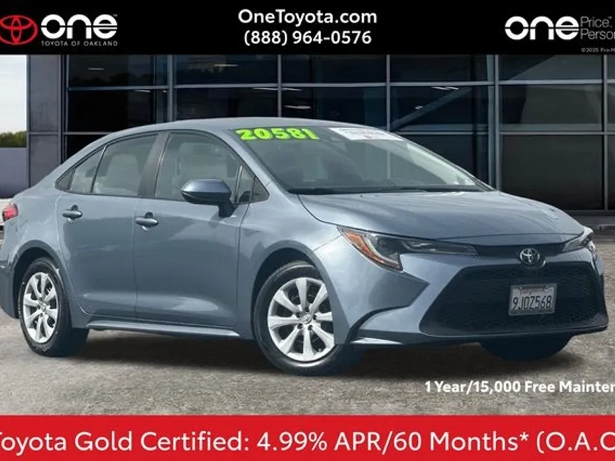 2022 Toyota Corolla LE photo 1