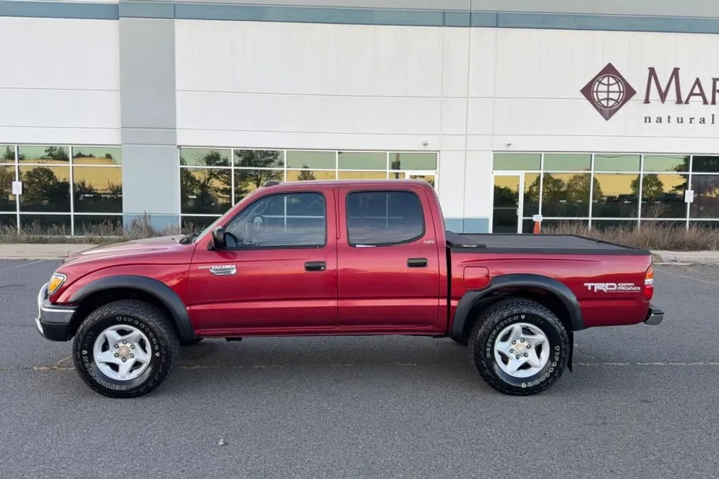 2004 Toyota Tacoma Double Cab photo 1