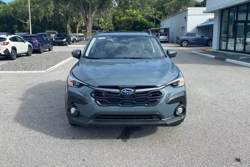 2025 Subaru Crosstrek Premium photo 1