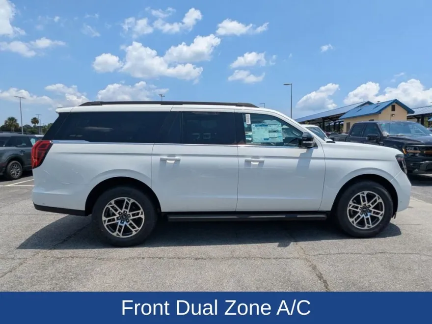 2025 Ford Expedition MAX photo 1