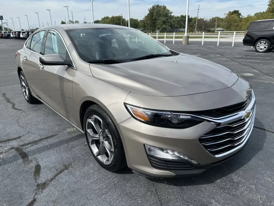 2022 Chevrolet Malibu 1LT photo 1