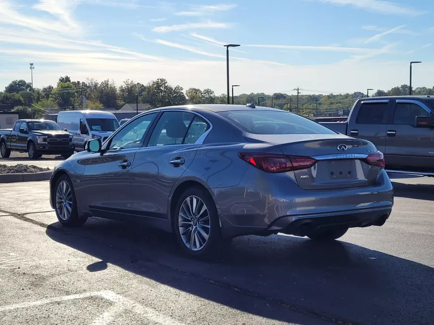 2018 Infiniti Q50 3.0t LUXE photo 1