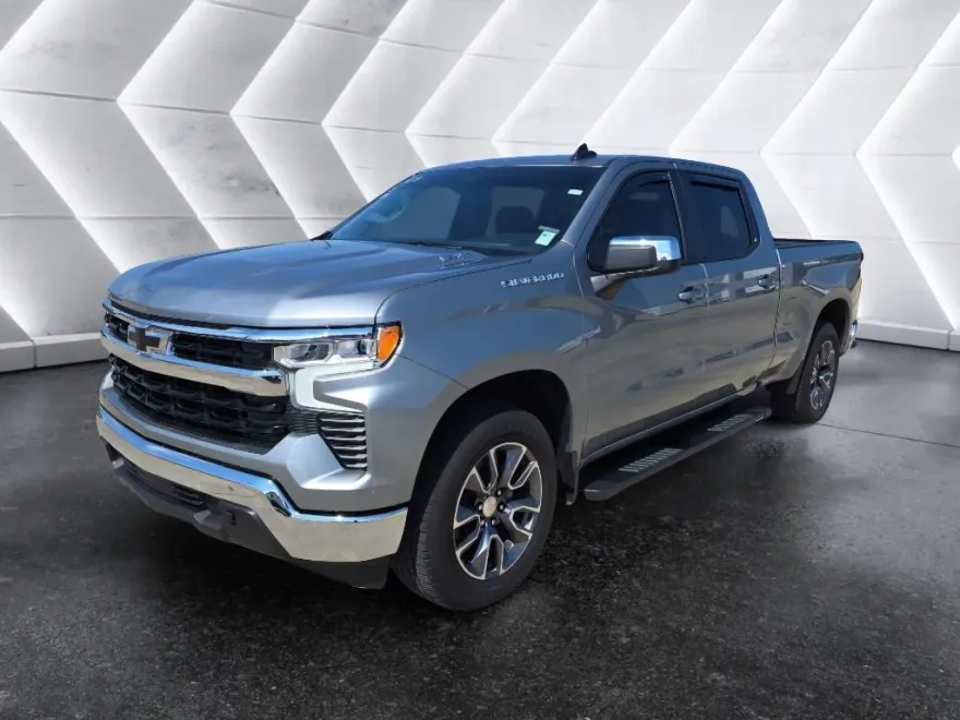 2025 Chevrolet Silverado 1500 LT photo 1