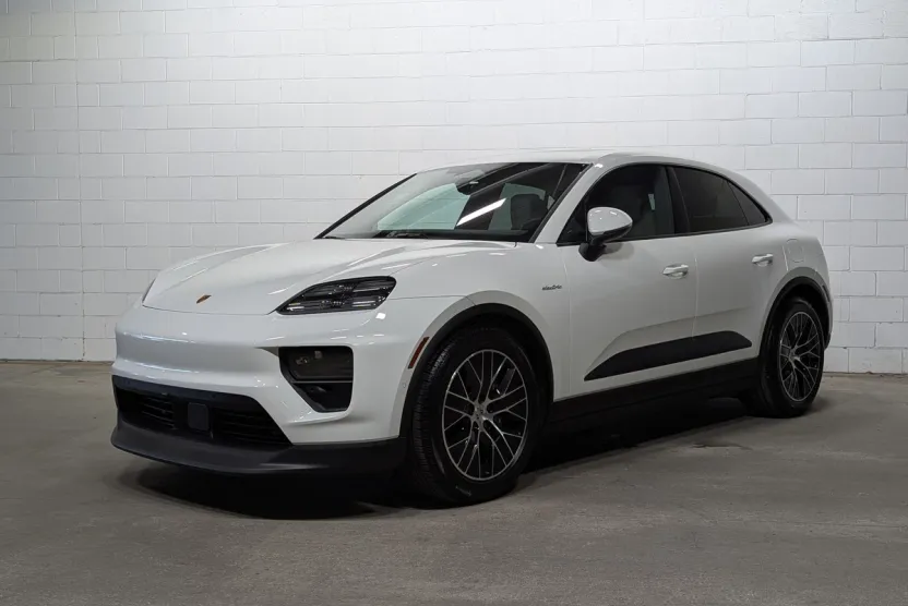 2025 Porsche Macan Electric photo 1