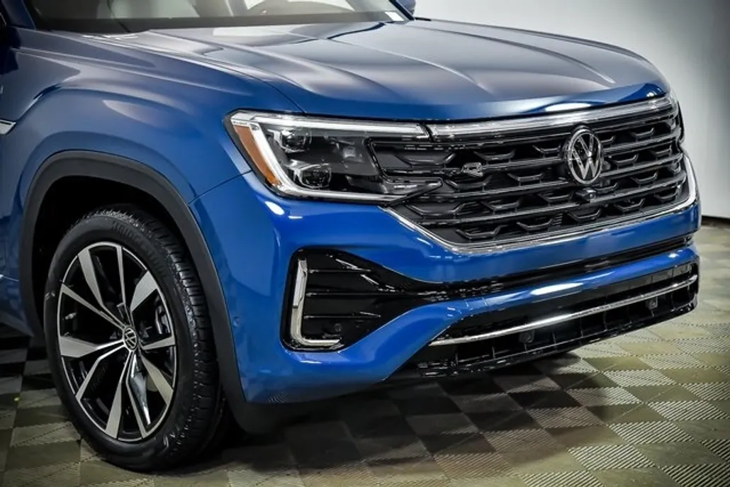 2025 Volkswagen Atlas SEL Premium R-Line photo 1