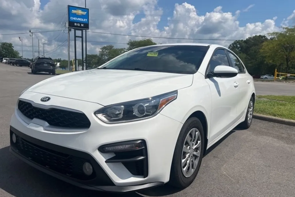 2021 Kia Forte FE photo 1