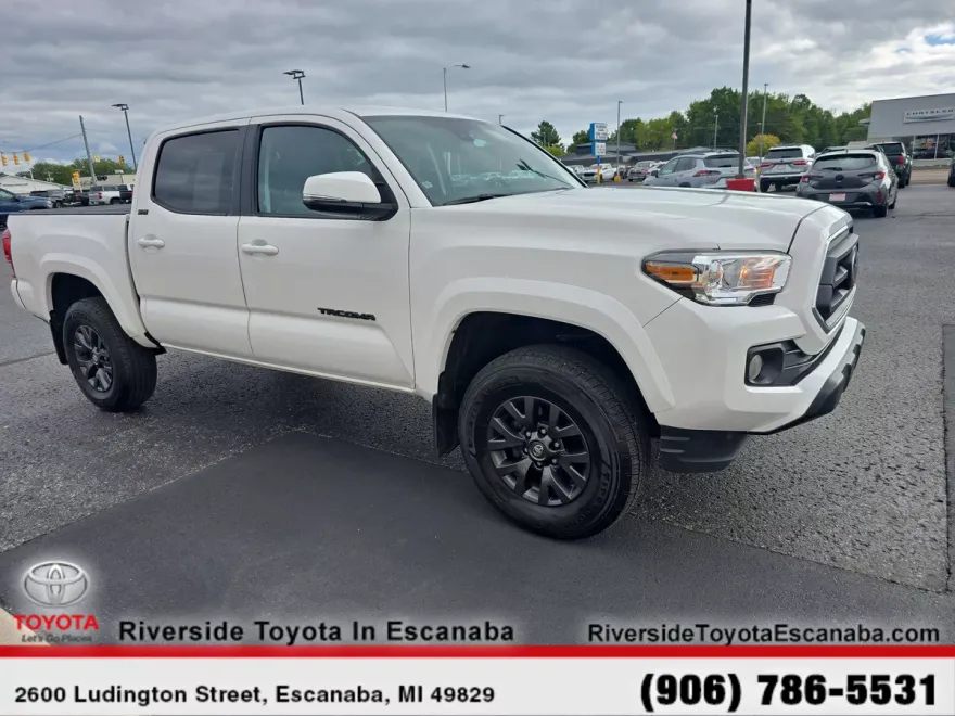 2023 Toyota Tacoma SR5 V6 photo 1