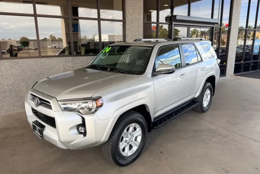 2024 Toyota 4Runner SR5 Premium photo 1