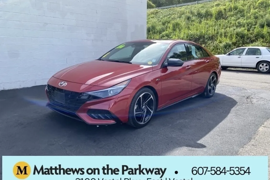 2022 Hyundai Elantra N Line photo 1