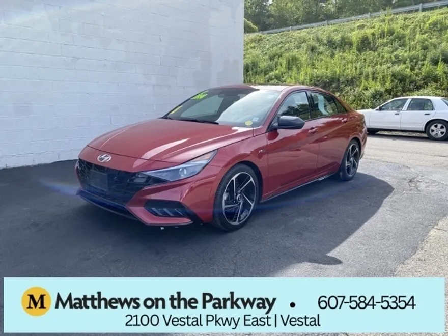 2022 Hyundai Elantra N Line photo 1
