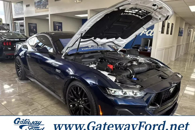 2025 Ford Mustang GT Premium photo 1