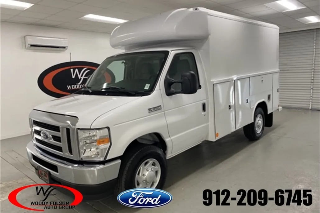 2025 Ford E-350 Base photo 1