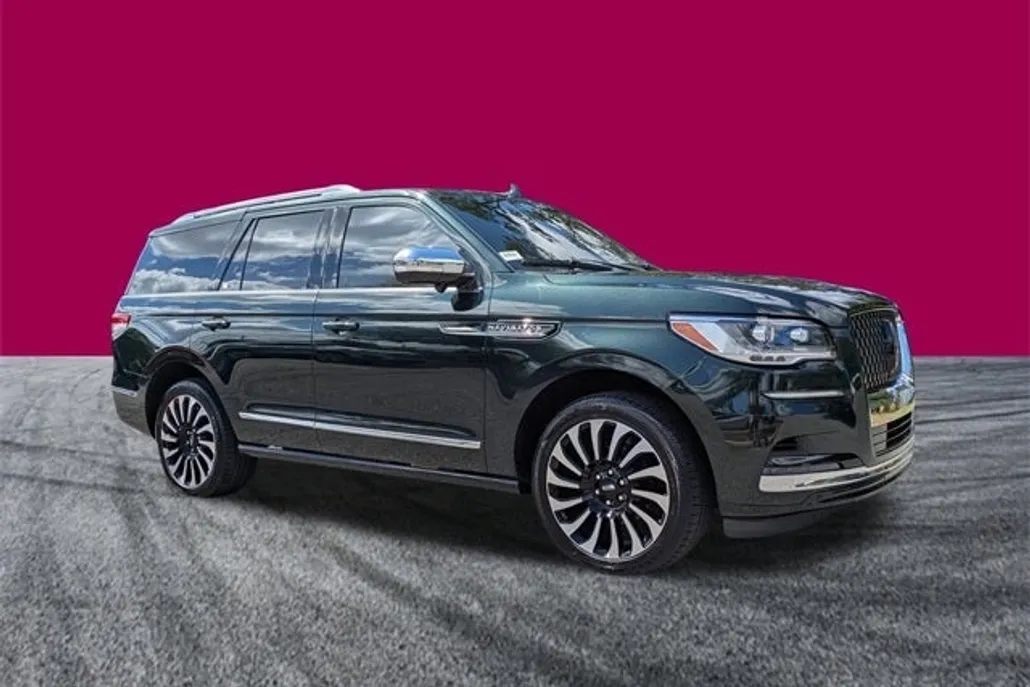 2023 Lincoln Navigator Black Label photo 1