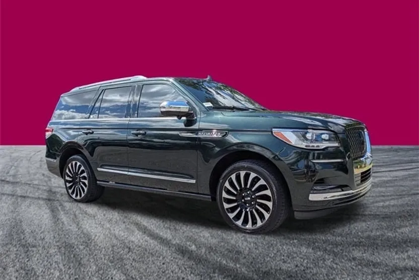 2023 Lincoln Navigator Black Label photo 1