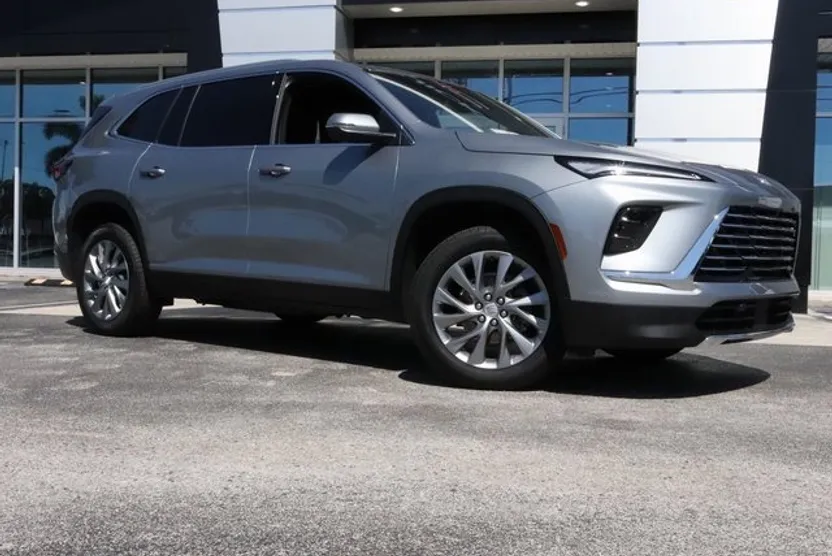 2025 Buick Enclave Preferred photo 1