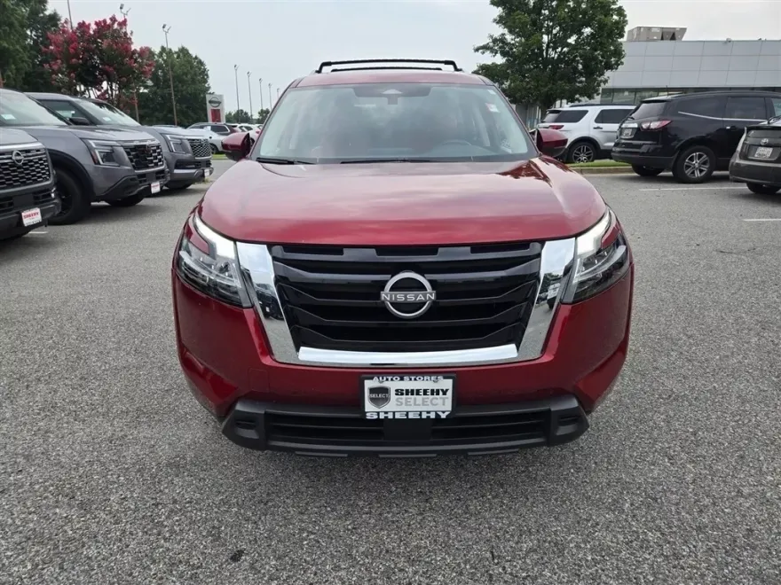 2022 Nissan Pathfinder SV photo 1