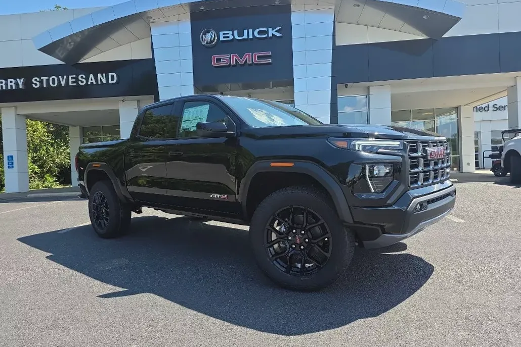2026 Gmc Canyon AT4 photo 1