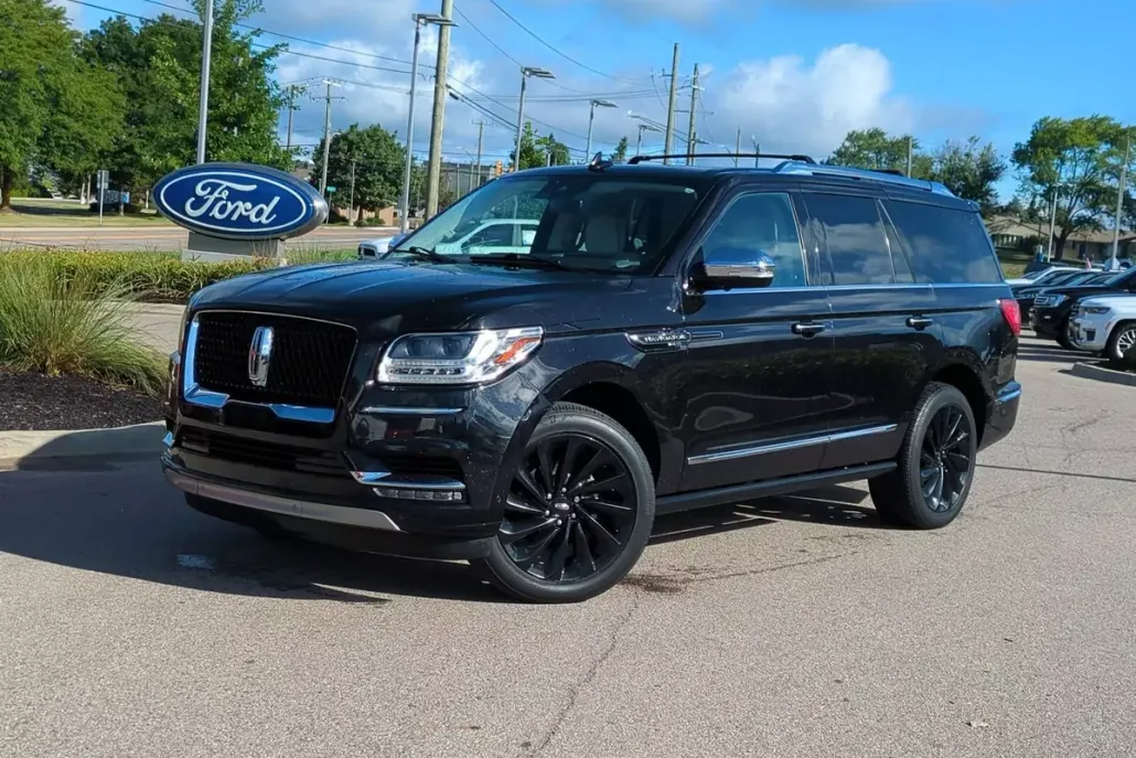 2021 Lincoln Navigator Black Label photo 1