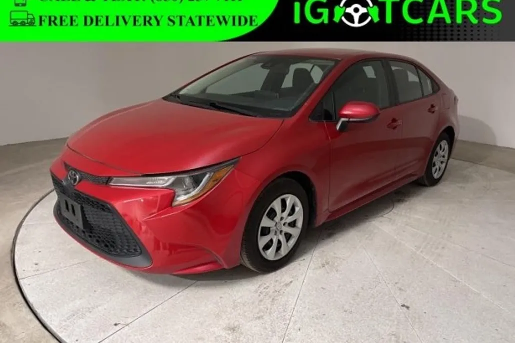 2021 Toyota Corolla LE photo 1