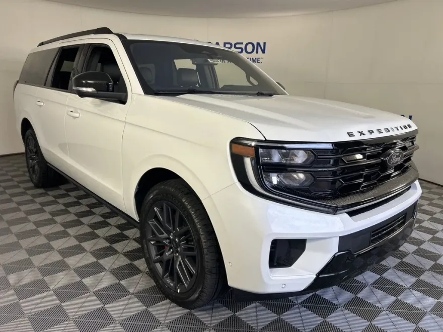 2025 Ford Expedition MAX Platinum photo 1