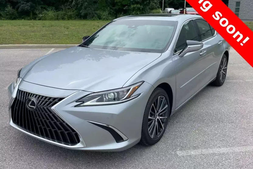2025 Lexus ES 300h photo 1