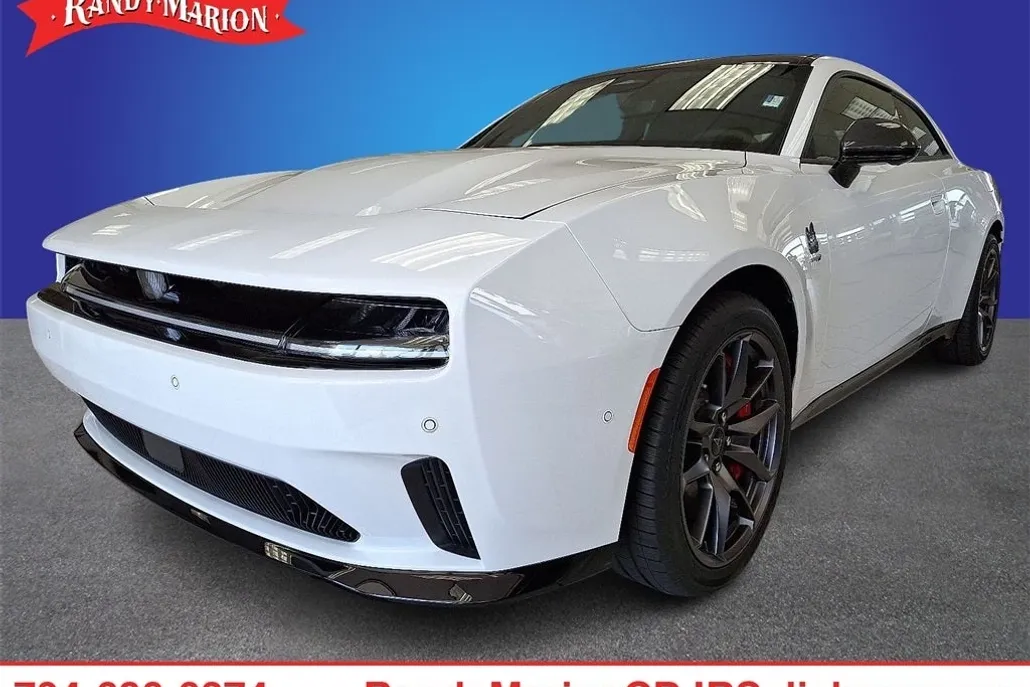 2024 Dodge Charger Daytona Scat Pack AWD photo 1